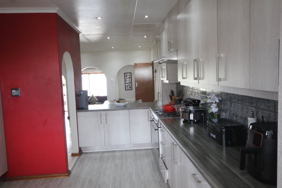 4 Bedroom Property for Sale in Amalinda Eastern Cape